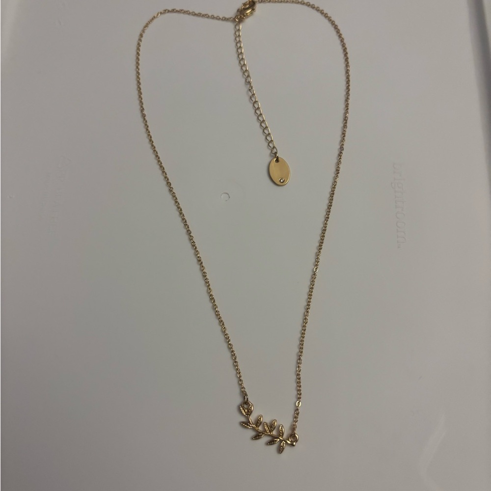 3️⃣for$10     gold leaf necklace 🌿